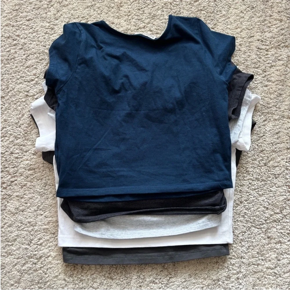 Women's Assorted Color Tops - Picture 3 of 8